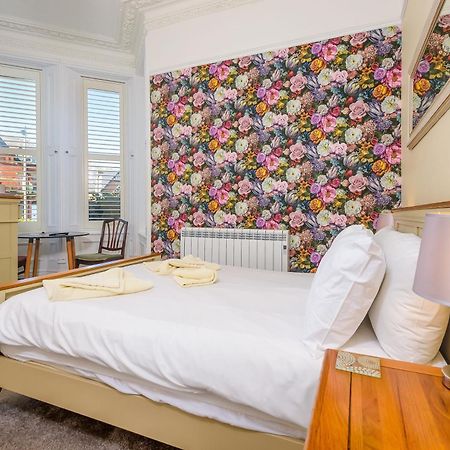 Bed and Breakfast Hillcrest Вітбі Екстер'єр фото