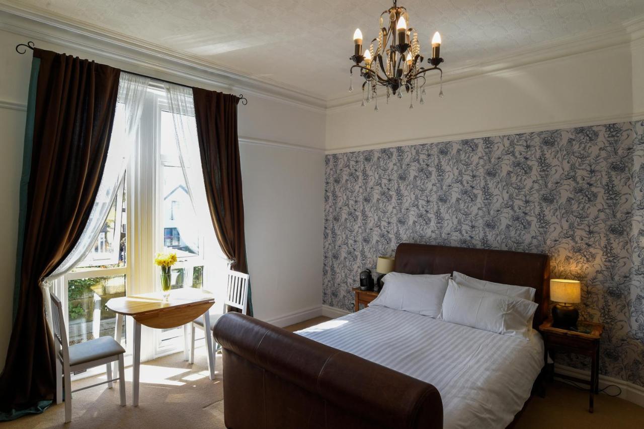 Bed and Breakfast Hillcrest Вітбі Екстер'єр фото