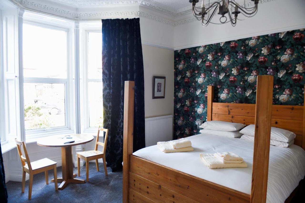 Bed and Breakfast Hillcrest Вітбі Екстер'єр фото