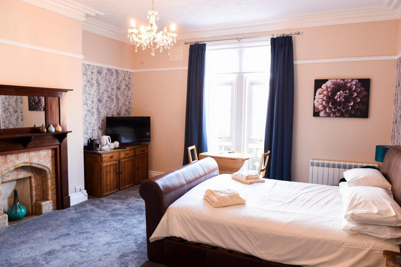 Bed and Breakfast Hillcrest Вітбі Екстер'єр фото