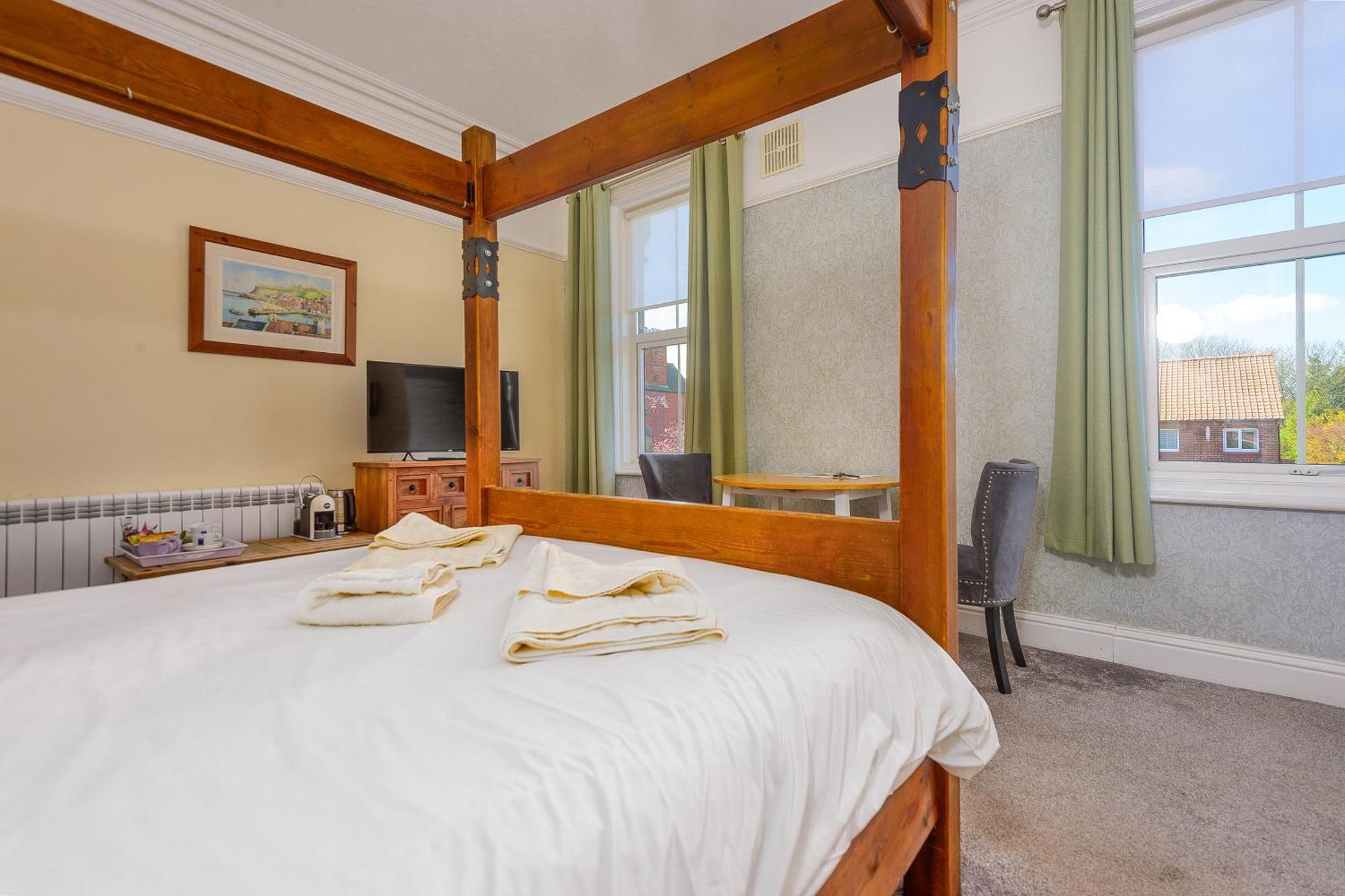 Bed and Breakfast Hillcrest Вітбі Екстер'єр фото