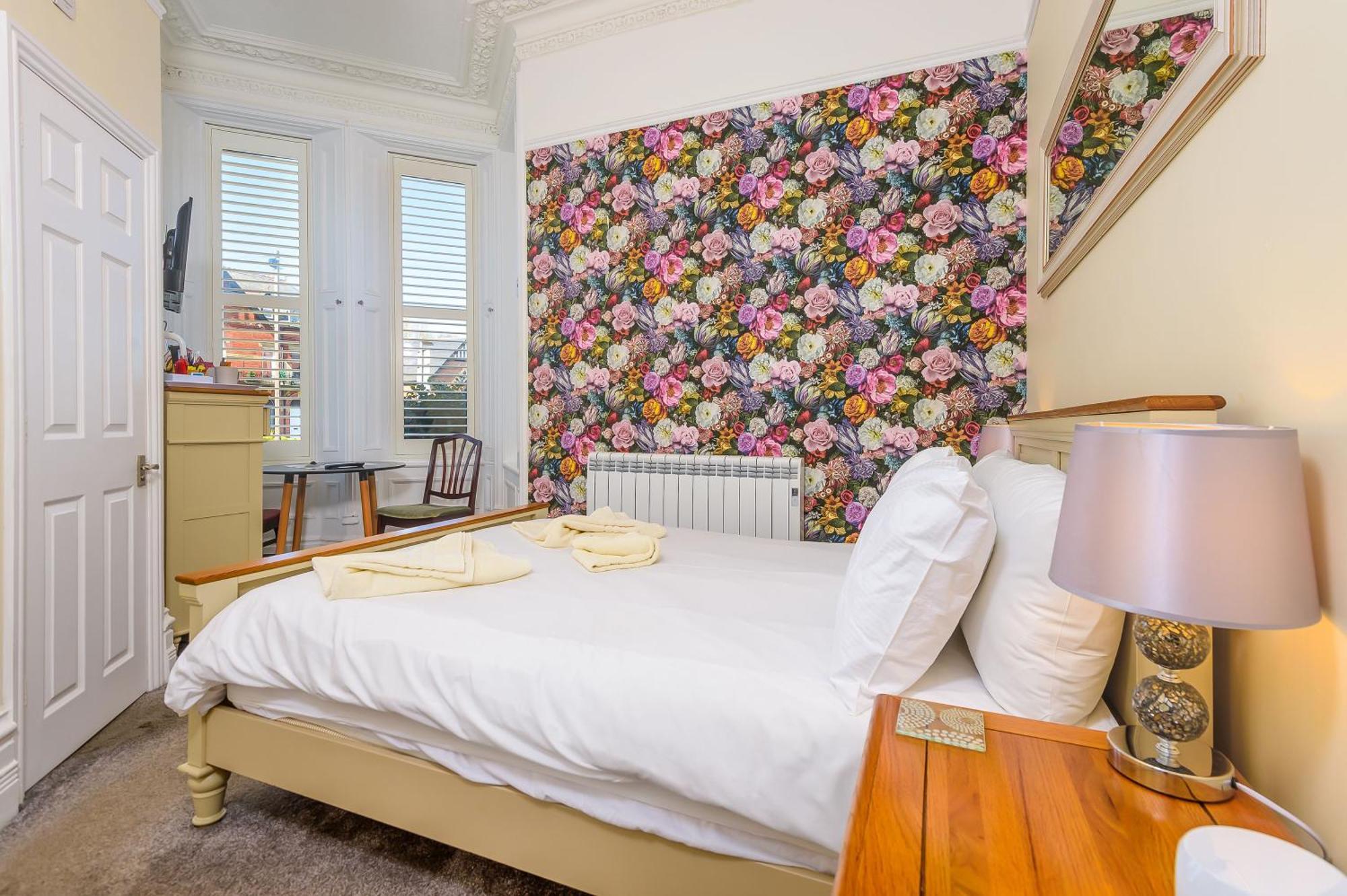 Bed and Breakfast Hillcrest Вітбі Екстер'єр фото